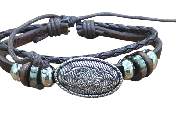 Χειροποίητο Δερμάτινο Βραχιόλι με Ανάγλυφο Λουλούδι