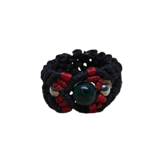 Πολύχρωμο μακραμέ δαχτυλίδι με διαγώνιο μοτίβο — γαλάζιο, μωβ, κίτρινο, λιλά, καφέ