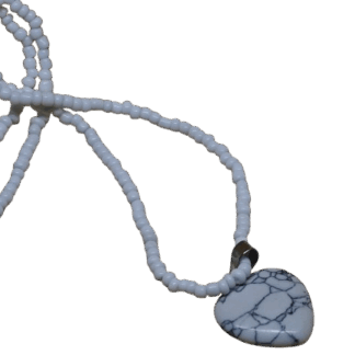 Μενταγιόν Καρδιά από Χαολίτη με Λευκές Χάντρες