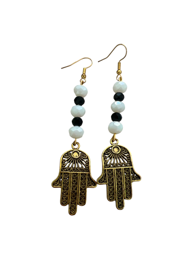 Σκουλαρίκια Χάμσα με μαύρες και λευκές γυάλινες χάντρες