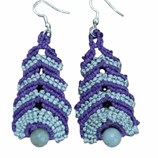 σκουλαρίκια μακραμέ με λαβραδορίτη μωβ γκρι σχέδιο