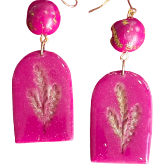Magenta polymer clay earrings με UV resin και botanical μοτίβο σε arch σχήμα