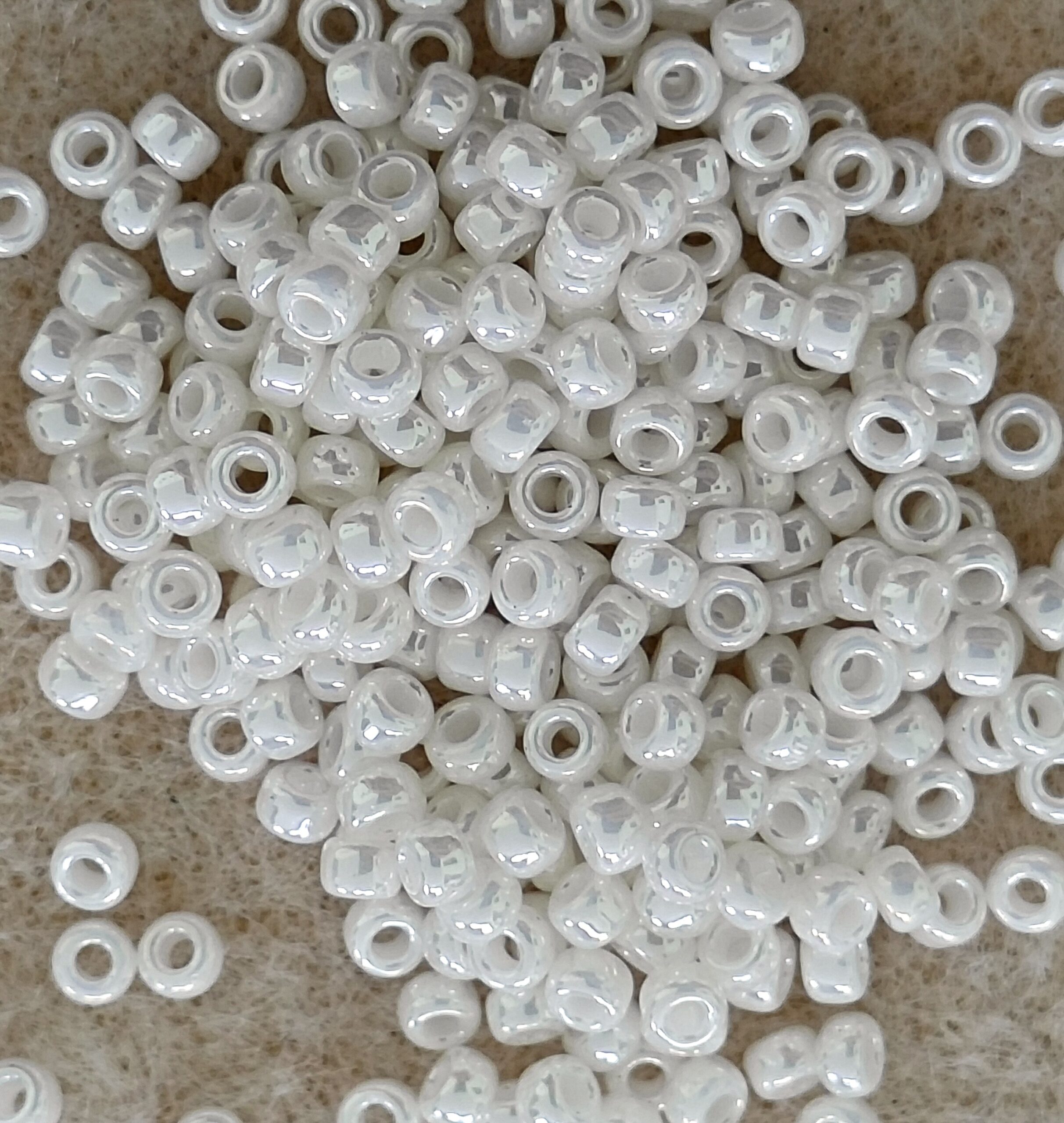 Miyuki Round Rocailles 11/0 Ιαπωνικές χάντρες MR11/591 Ivory Pearl Ceylon