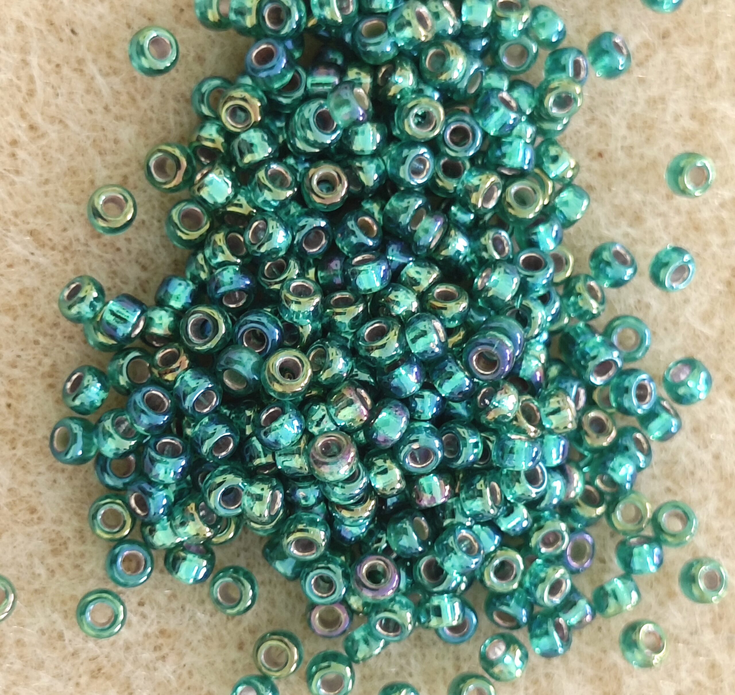 Miyuki Round Rocailles 11/0 Ιαπωνικές χάντρες MR11/ Silverlined Emerald AB