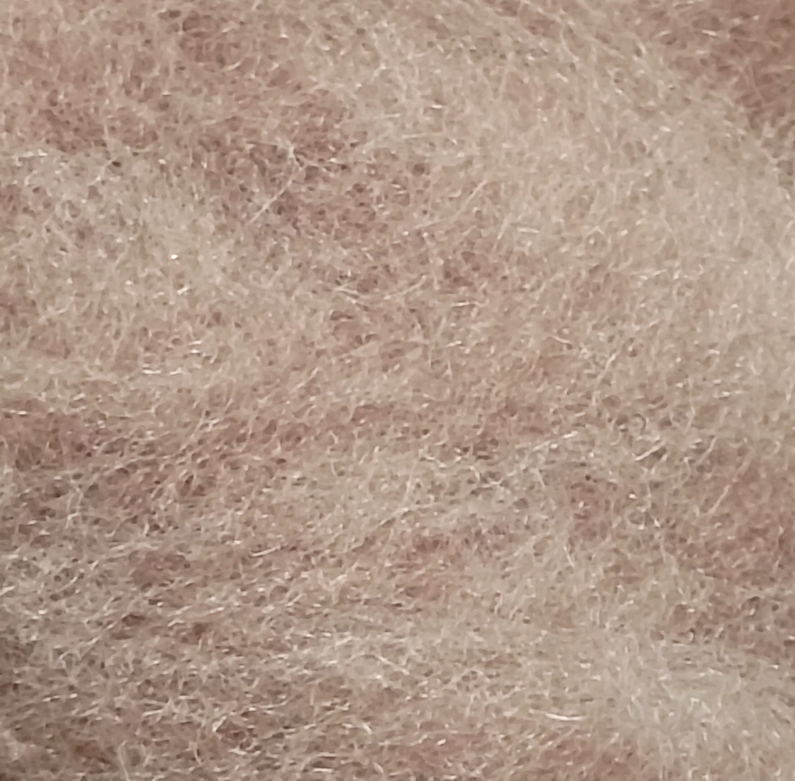 Μη λαναρισμένο μαλλί Merino για Needle Felting 10 g σε απαλό σταχτί ροζ χρώμα.