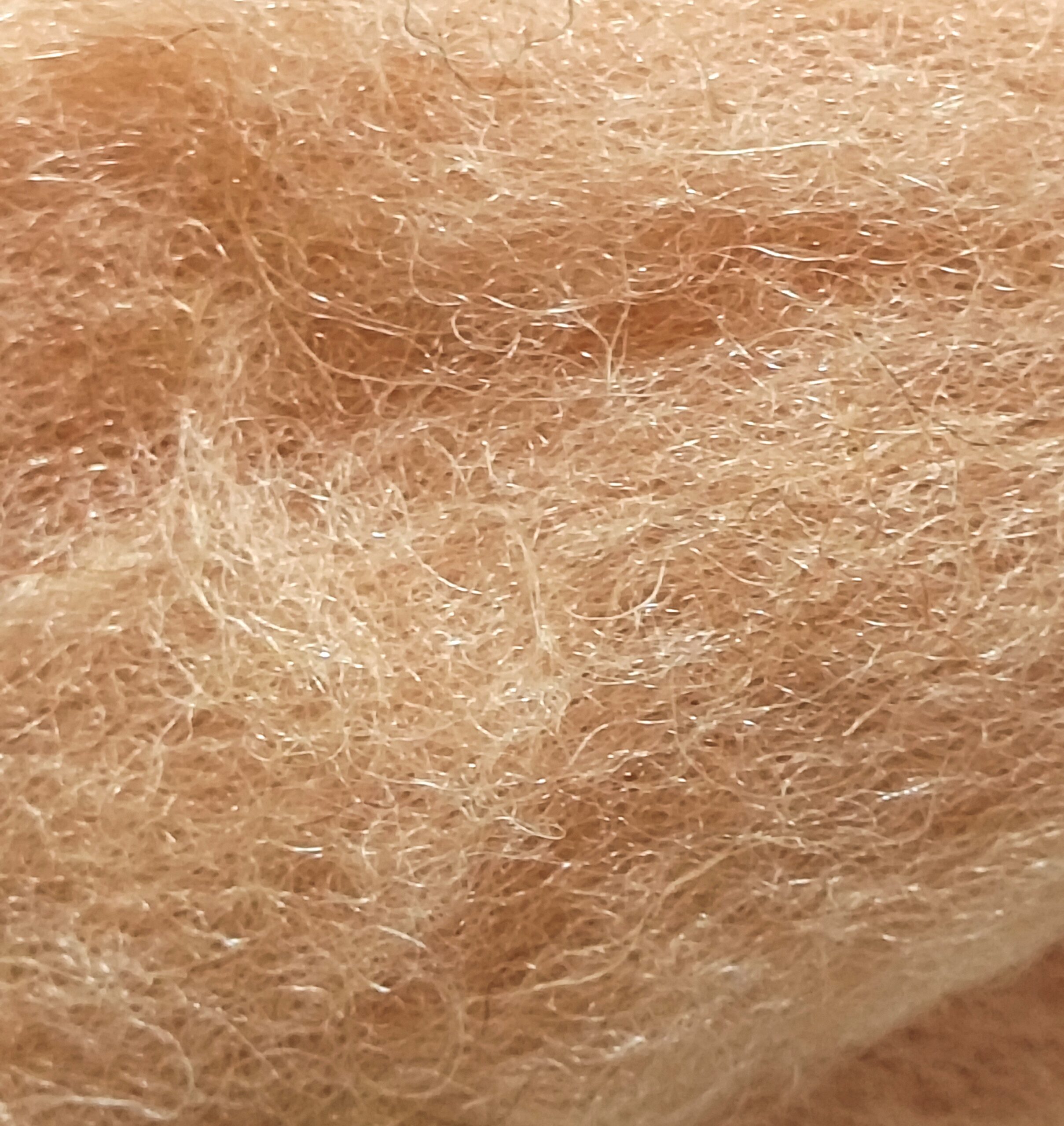 Μη λαναρισμένο μαλλί Merino για Needle Felting 10 g σε σκούρα σομόν απόχρωση.